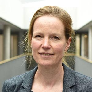 Professor Sabine Pahl