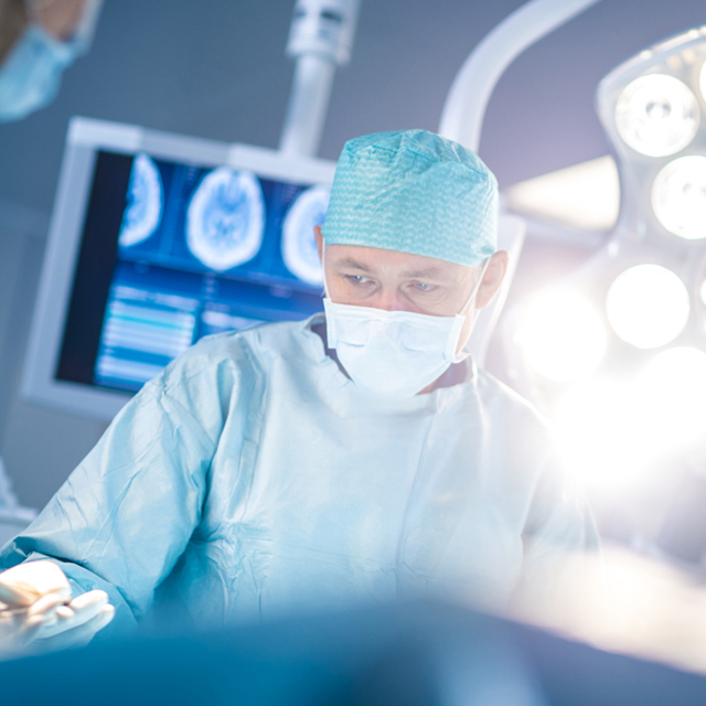 Surgeon operating square