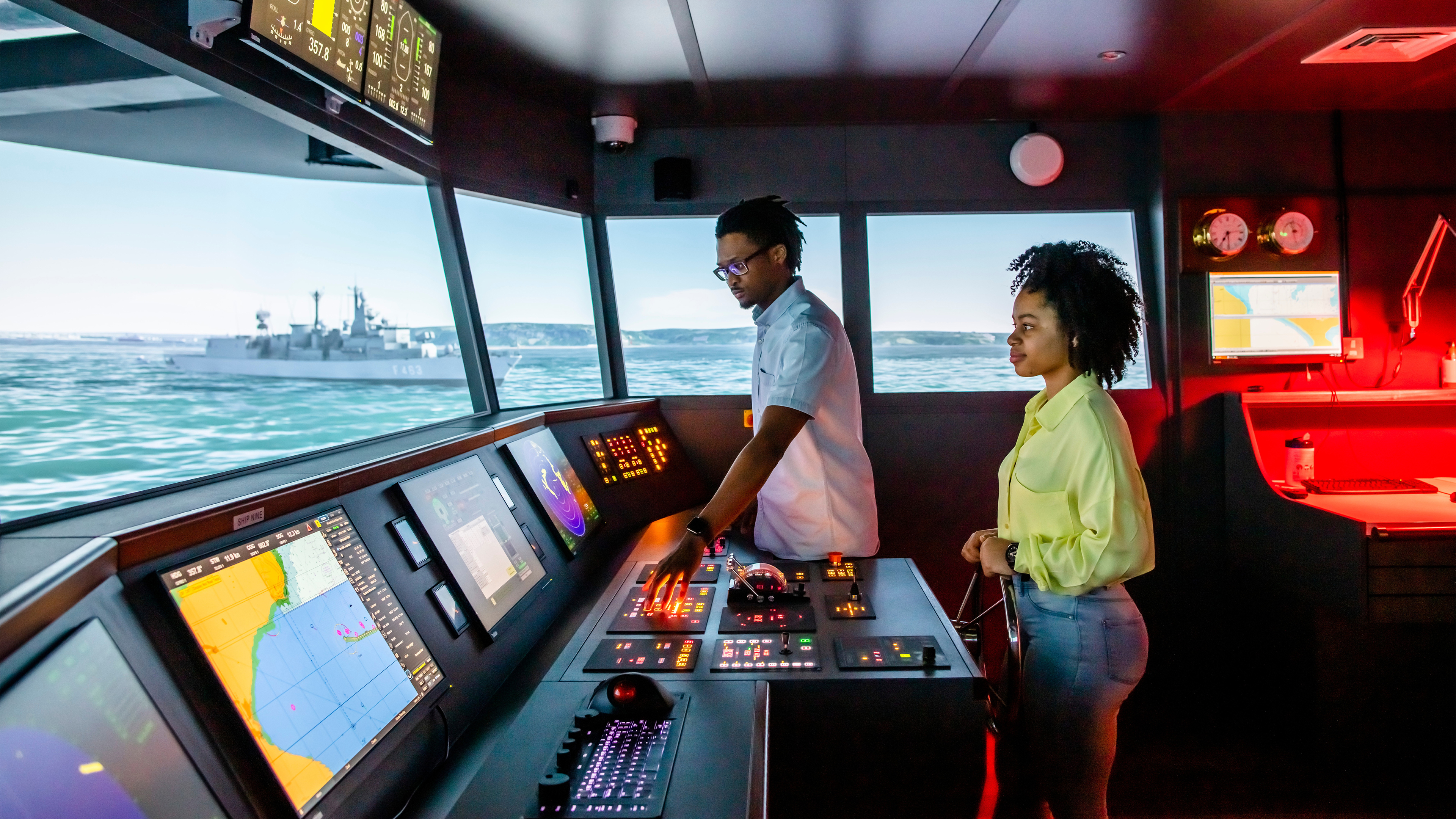 Cyber-SHIP ship simulator (full-bleed)